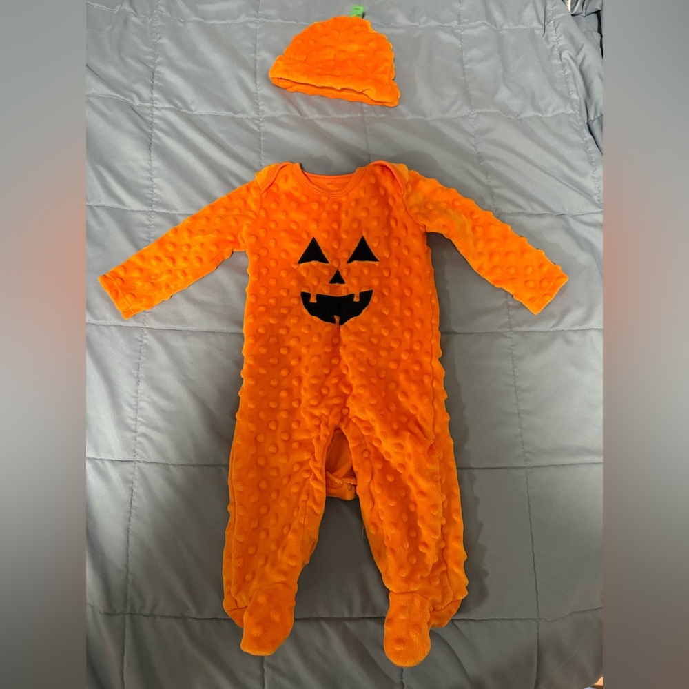Pumpkin costume 3-6m